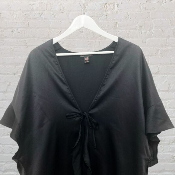 Victoria's Secret Satin Kimono Robe OS Flutter Sleeve Black 🖤 - Picture 5 of 10